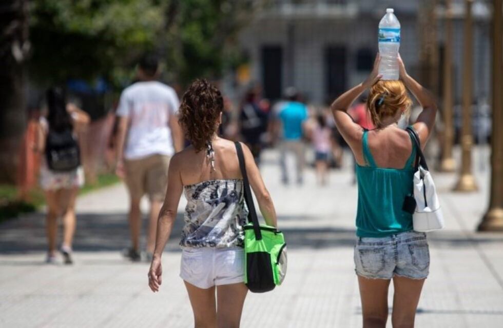 Un horno: la térmica superó los 43 grados y Rosario entró en alerta naranja