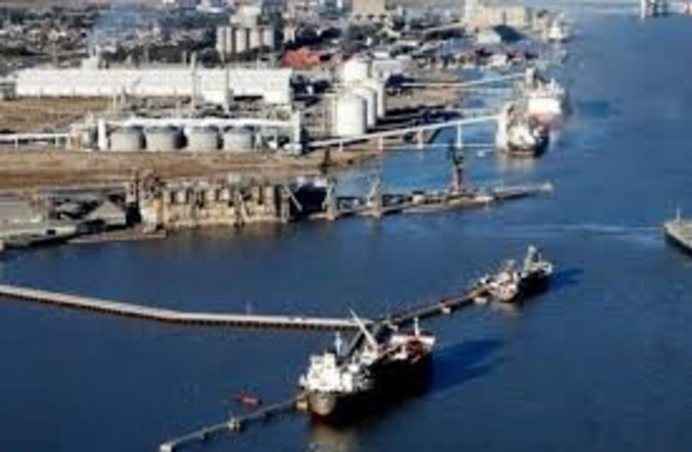 Se exportaron más de 900 mil toneladas de granos y subproductos desde el puerto bahiense