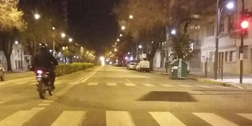 Bicisenda sobre Avenida Pellegrini en Rosario.