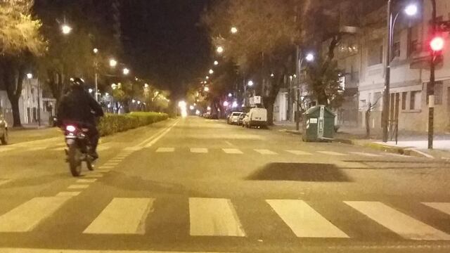 Bicisenda sobre Avenida Pellegrini en Rosario.