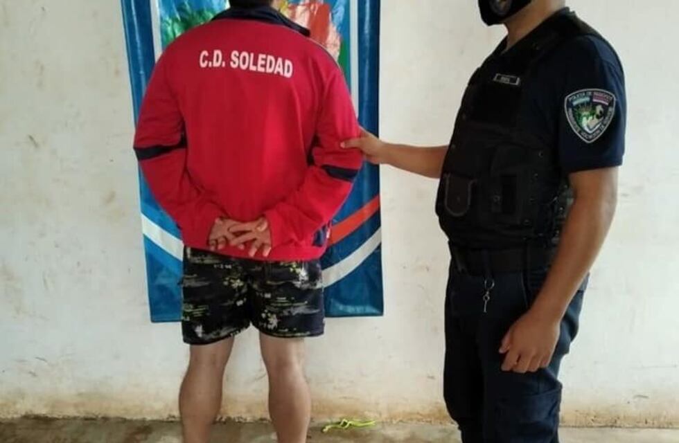 Disparó contra la casa donde vive con su esposa y su hija y fue detenido