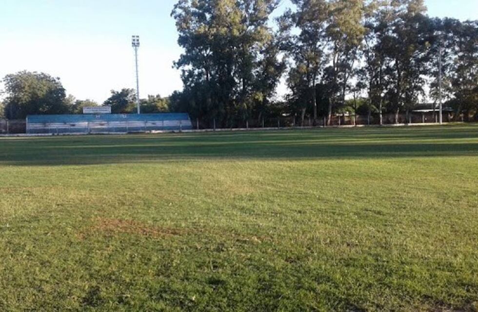 Un jardinero murió electrocutado en un estadio de fútbol en Santiago