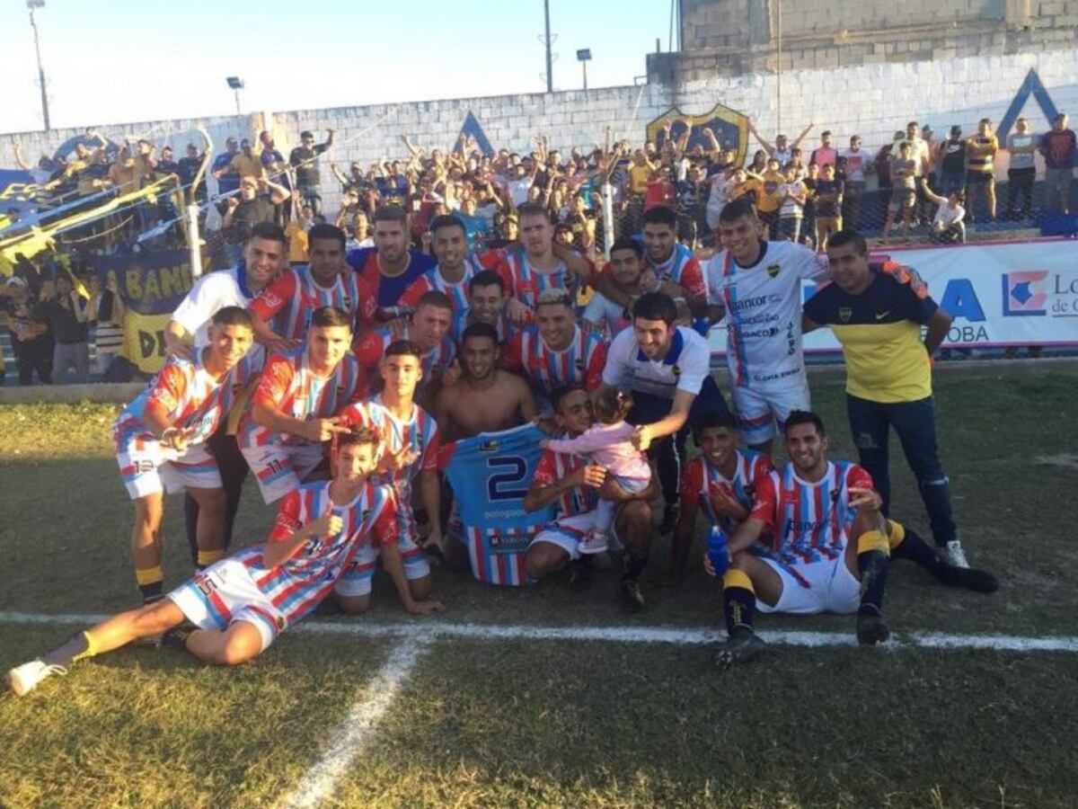 Festejo en Malagueño, con Almirante Brown clasificado a cuartos de final\u002E