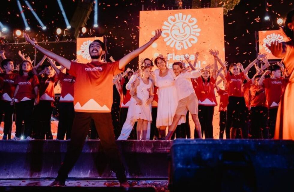 Más de 60 mil personas disfrutaron de la inauguración de la Fiesta del Sol