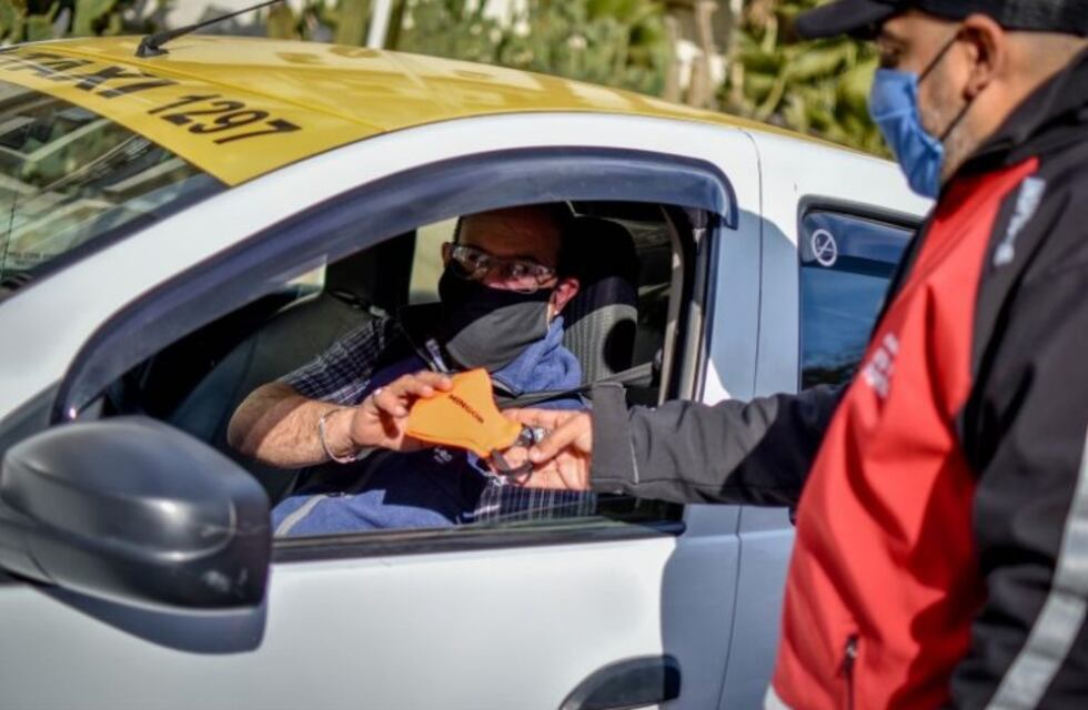 Sube la tarifa de taxis y remises: la bajada de bandera vale $47,88