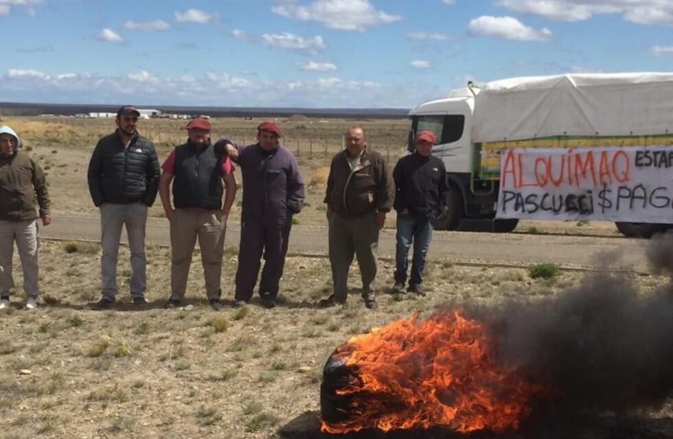 Transportistas fueron estafados con cheques sin fondos por una suma millonaria