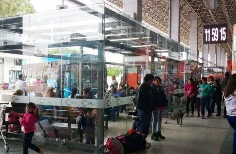 Se inauguraron refugios herméticos vidriados en la Terminal de Ómnibus