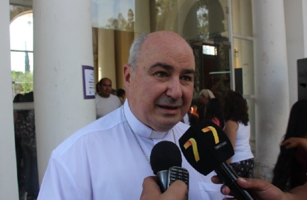 Monseñor Fernández oficia misa en Palpalá por "trabajo digno"