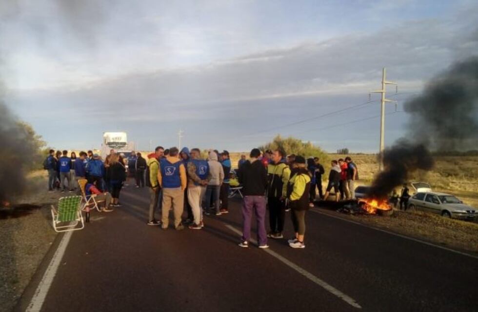 Trelew amaneció con cortes de ruta