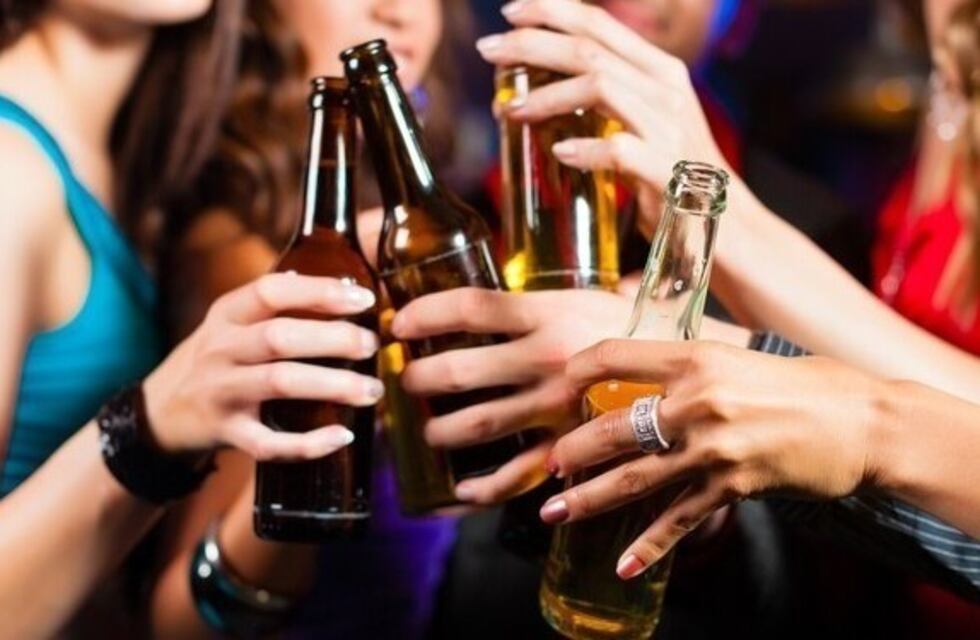 Denuncian reuniones clandestinas en la plaza “Las Naciones”