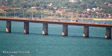 Congestión en el puente Posadas-Encarnación\u002E