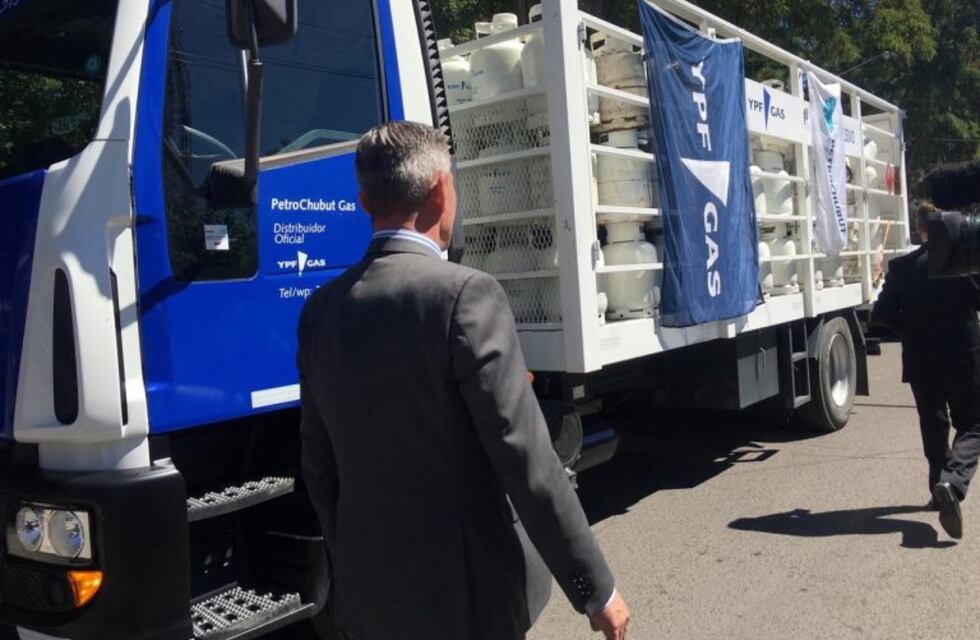Petrominera presentó camión para transporte y comercialización de gas envasado