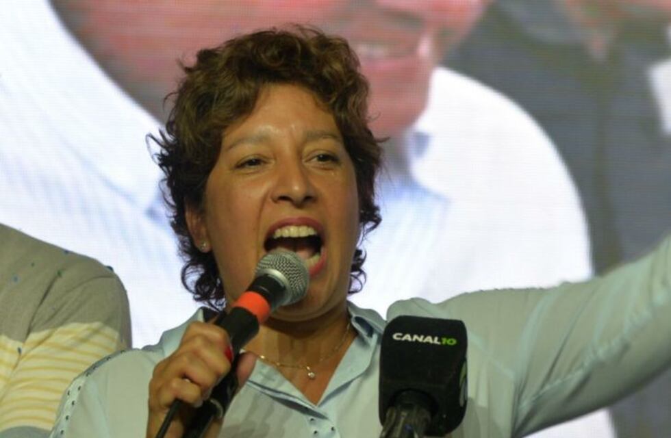 La gobernadora rionegrina confía en el normal inicio de clases y habla de "un principio de acuerdo"