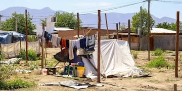 Desalojo del asentamiento Los Pinos