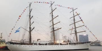 Fragata Sarmiento (Foto: Clarín)\u002E
