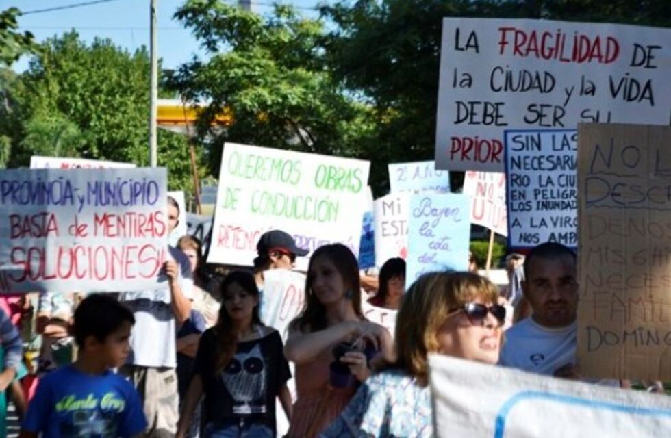 Vecinos autoconvocados, a favor de mantener bajo el nivel del dique La Quebrada