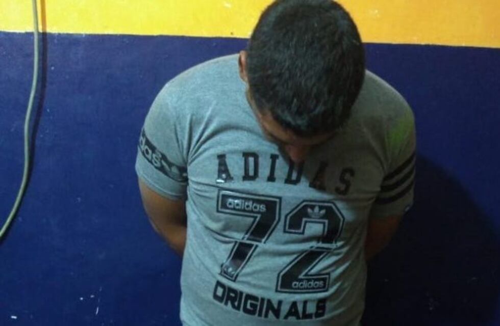 Se escondió en un baldío luego de asaltar a un taxista y terminó detenido