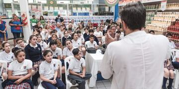 El doctor Cormillot estuvo en el VEA de Río cuarto\u002E