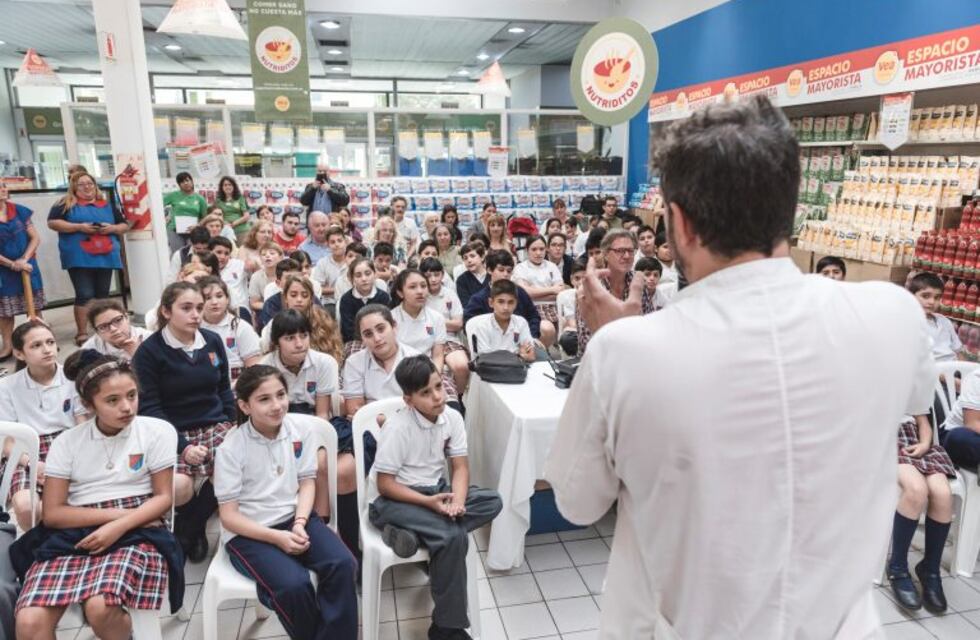 Adrián Cormillot dio una charla sobre alimentación saludable a niños