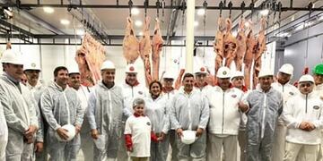 Ministro Etchevehere en Gchú\nCrédito: Nicolás Mattiauda