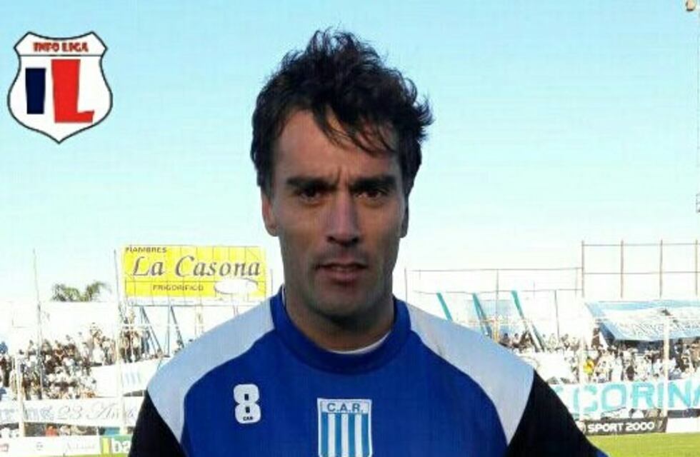 A lo puntero, Racing goleó con tres de Acevedo en el Federal B