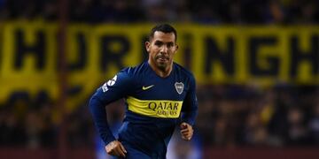 Carlos Tévez y los insultos de los hincha de Argentinos (Foto de archivo)
