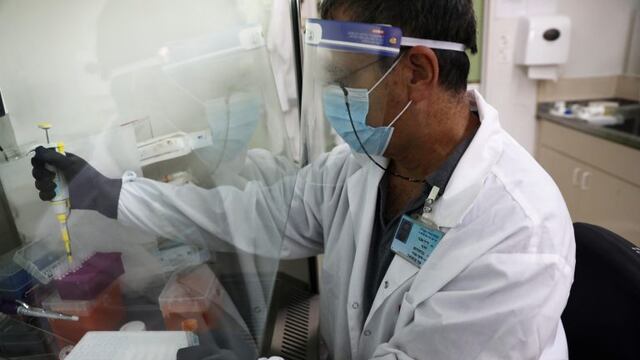 Detectaron el primer caso de "flurona", una combinación de gripe con coronavirus, en Israel y crece la preocupación de los expertos