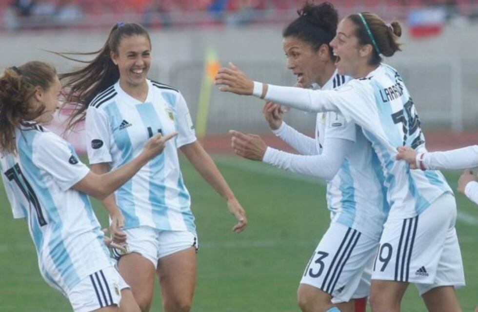 Fútbol: las chicas argentinas se juegan la clasificación al Mundial y en Córdoba ya armaron viaje