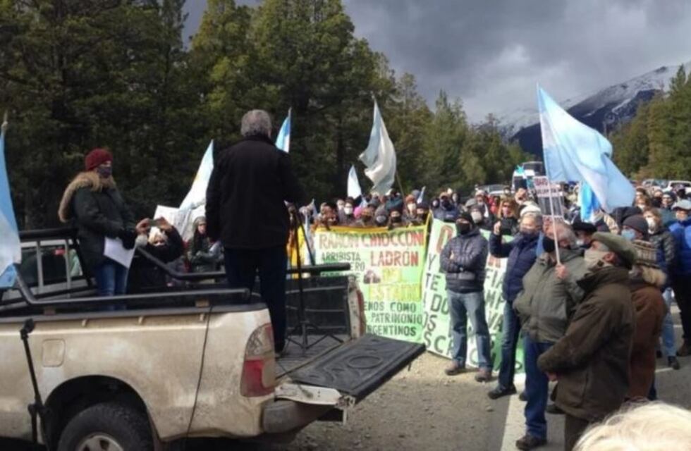 Villa Mascardi: el Gobierno permitiría que los mapuches se queden a cambio de paz