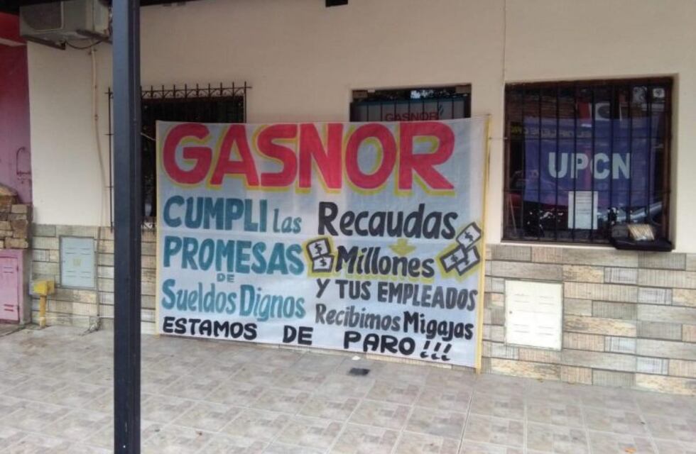 Empleados de Gasnor sostienen su paro por tiempo indeterminado