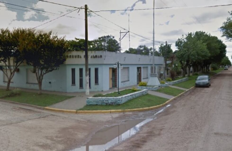 Escándalo en un pueblo santafesino: presidente comunal atacó a escobazos a su antecesor