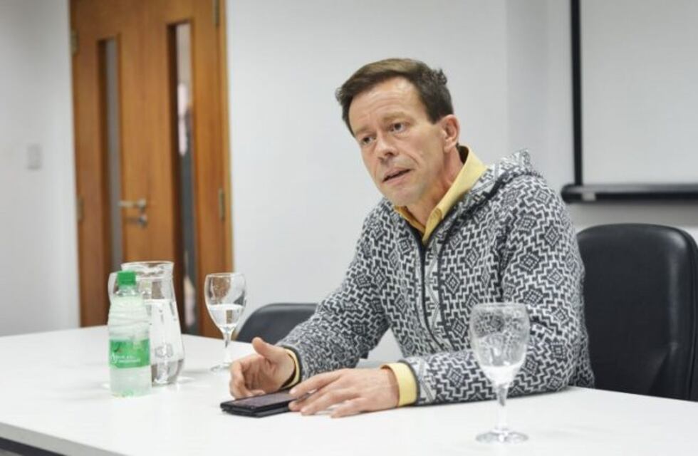 Dévrig Mollès expuso sobre la masonería en el Centro Cultural Medasur