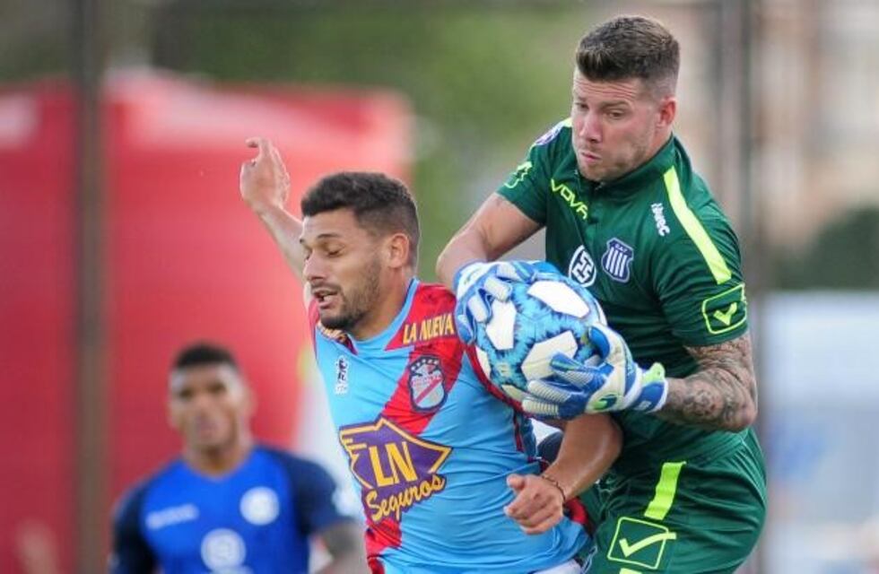 Herrera contó el secreto para atajar el penal; y opinó sobre la expulsion de Valoyes