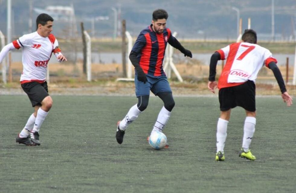 Los Cuervos viajan al continente en busca de la clasificación