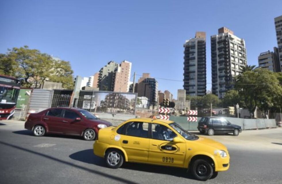 Plaza España: habilitaron otra vez el paso para los autos