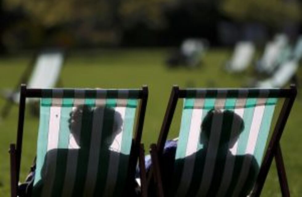 La advertencia por el calor subió a naranja y se combina con una alerta por tormentas fuertes