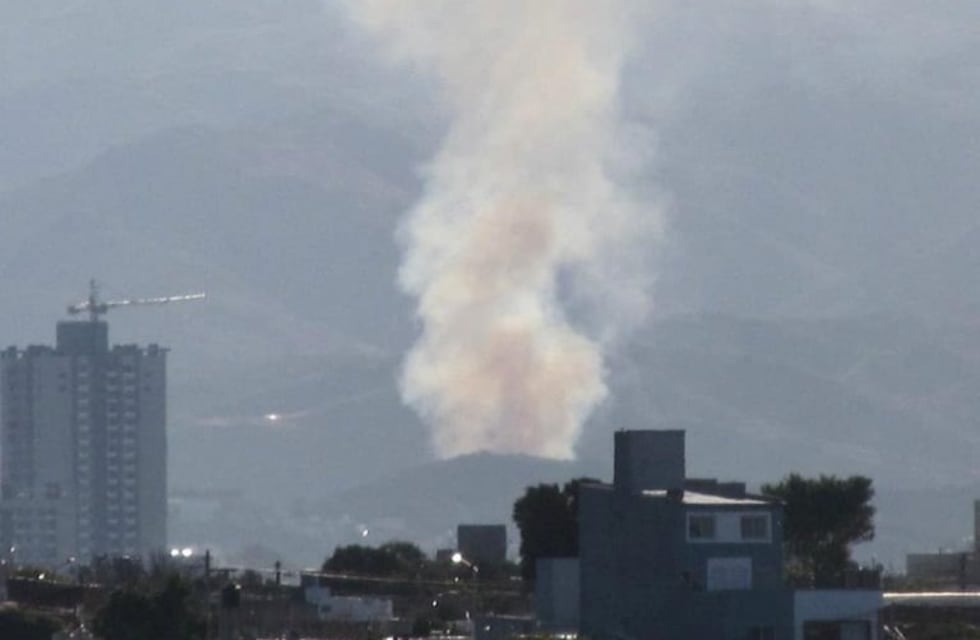 Incendio en B° La Campana de La Calera