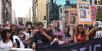 Familiares y vecinos pidieron justicia por un nuevo caso de femicidio\u002E