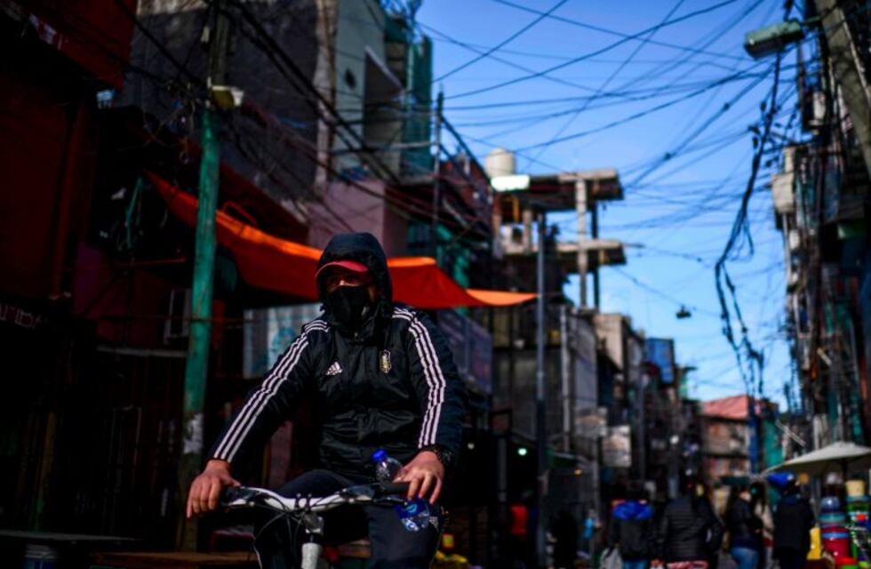 El Gobierno hará una detección "casa por casa" de casos sospechosos en barrios vulnerables