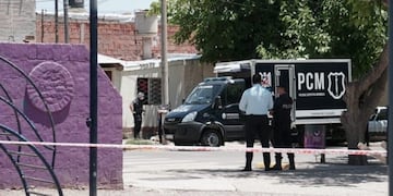 Asesinaron a un menor en el barrio La Gloria Godoy Cruz policía científica