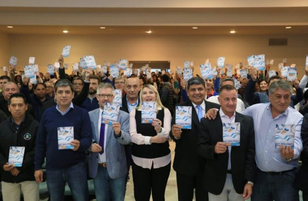 La Gobernadora presentó el Proyecto de Ley Malvinas, impulsada por el pueblo de Tierra del Fuego