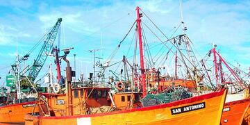 DYN01, MAR DEL PLATA, 01/09/2016, IMAGEN DE ARCHIVO DEL PESQUERO HUNDIDO EN MAR DEL PLATA A 18 KM DEL PUERTO\u002E FUERON RESCATADOS TRES TRIPULANTES MUERTOS Y SE BUSCAN A DOS DESAPARECIDOS\u002E FOTO:DYN/PREFECTURA\u002E FOTO:DYN/PREFECTURA mar del plata mar del plata hundimiento pesquero San Antonino hundimiento barco pesquero