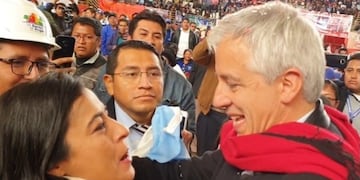 Carolina Moisés con García Linera en Villazón