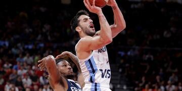 Basketball - FIBA World Cup - Semi Finals - Argentina v France - Wukesong Sport Arena, Beijing, China - September 13, 2019 Argentina's Facundo Campazzo in action with France's Andrew Albicy REUTERS/Jason Lee