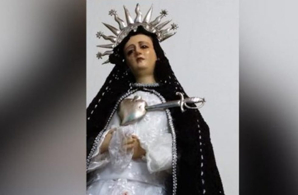 Conmoción en el norte santafesino por una virgen que llora sangre