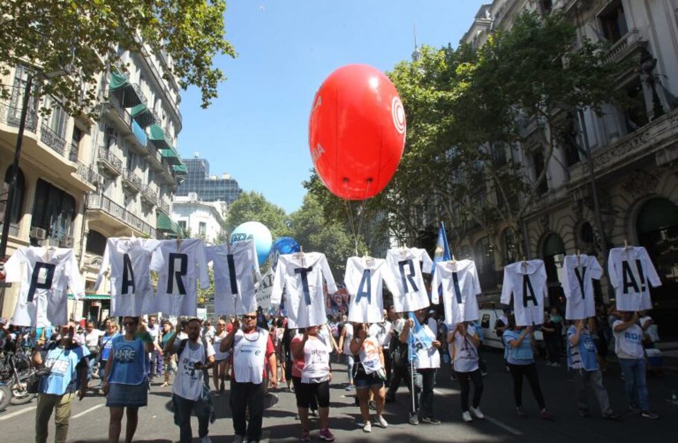 Bajo acatamiento en la segunda jornada de paro en Arroyito