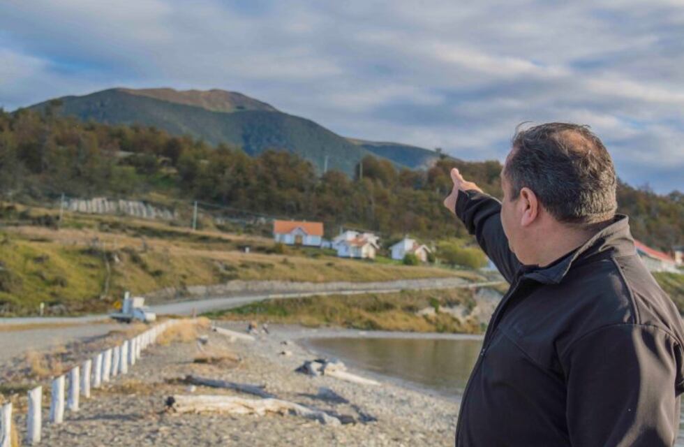 Luces sobre el lago Fagnano