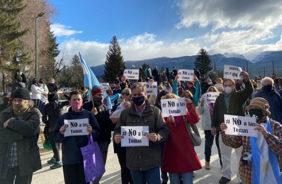 "Se están vendiendo por Internet las tierras", advirtió el intendente de El Bolsón