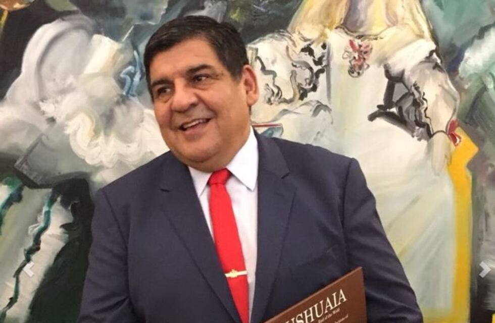 Arcando fue distinguido en la Embajada de España: "Estoy muy reconfortado"