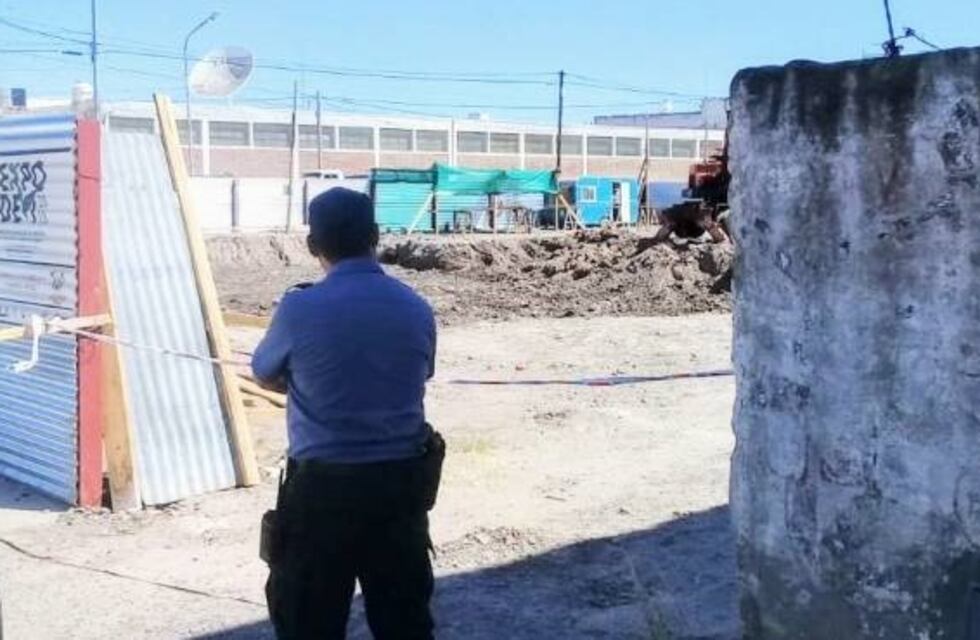 Encontraron restos óseos en la obra del edificio de Ipross en Viedma